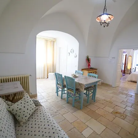 Palazzo Altavilla * Ostuni